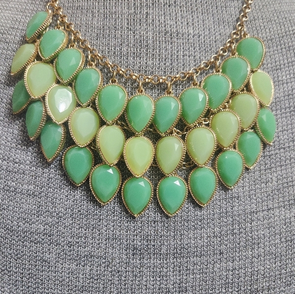 Elegant Green Teardrop Necklace Fun Unique Statement Necklace - Picture 3 of 8